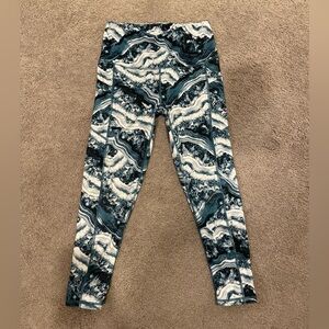 Girls green and white leggings